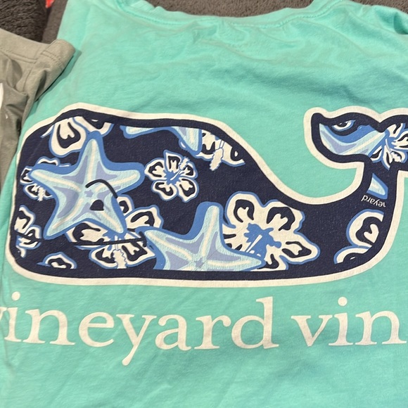 Small Vineyard Vines T-shirt long sleeve with free short sleeve top - Picture 3 of 4